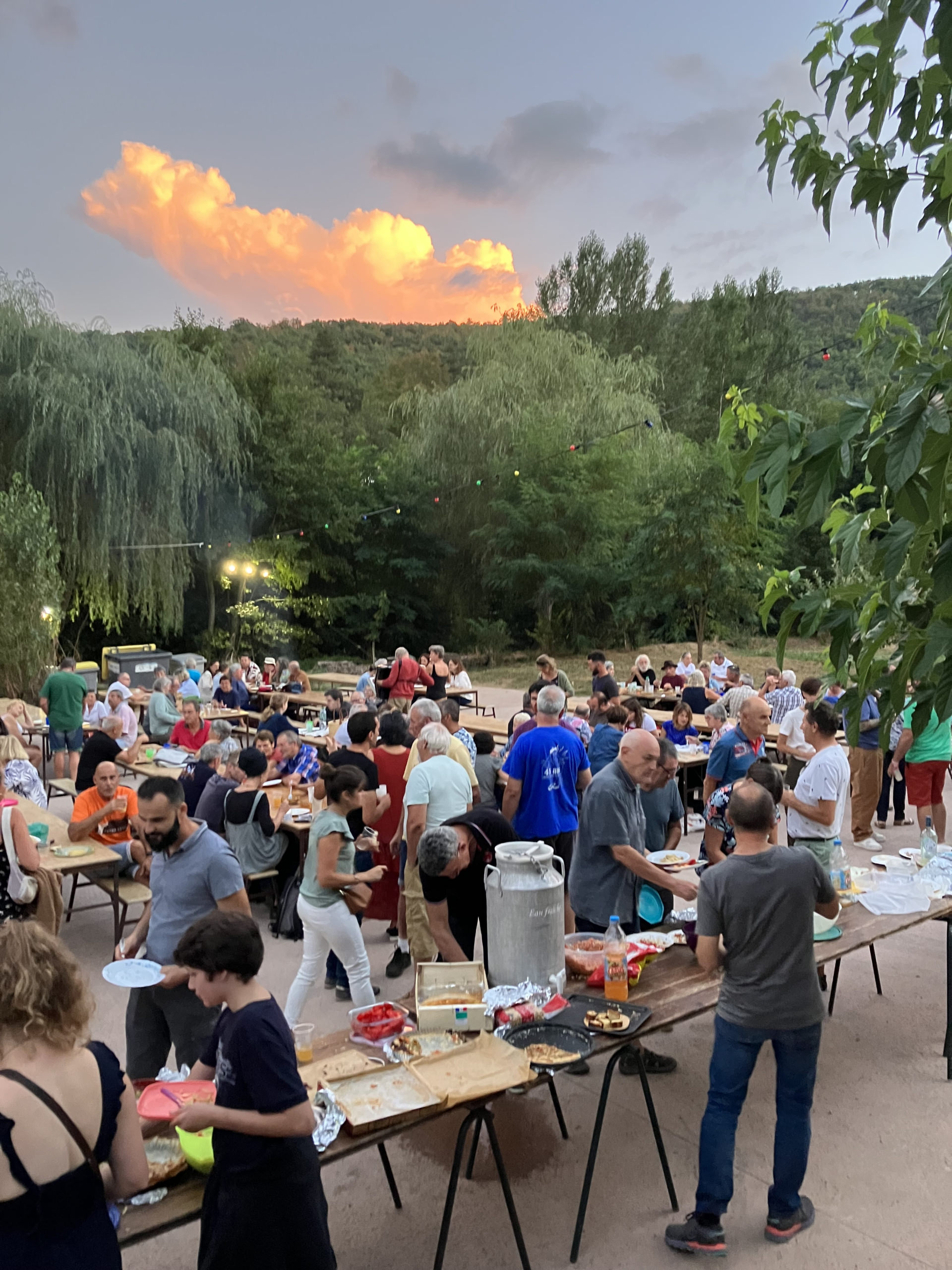 Lire la suite à propos de l’article Repas de la commune convivial pour terminer l’été en beauté